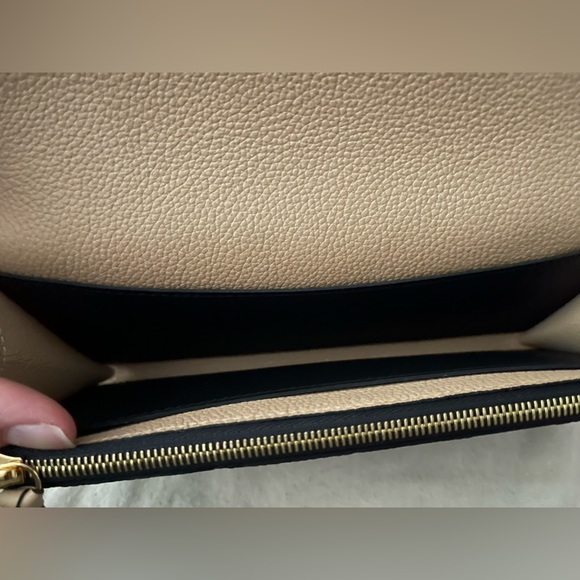 Emilie Wallet - Monogram Empreinte Leather
Black - Picture 10 of 15